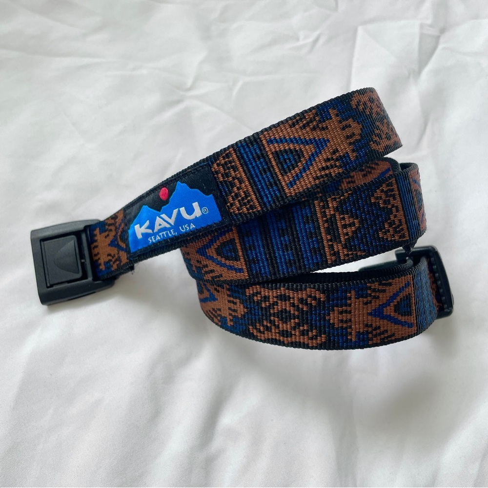 KAVU Burly Belt Desert Rust Geometric Blue and Rust Pattern Webbing LIKE NEW